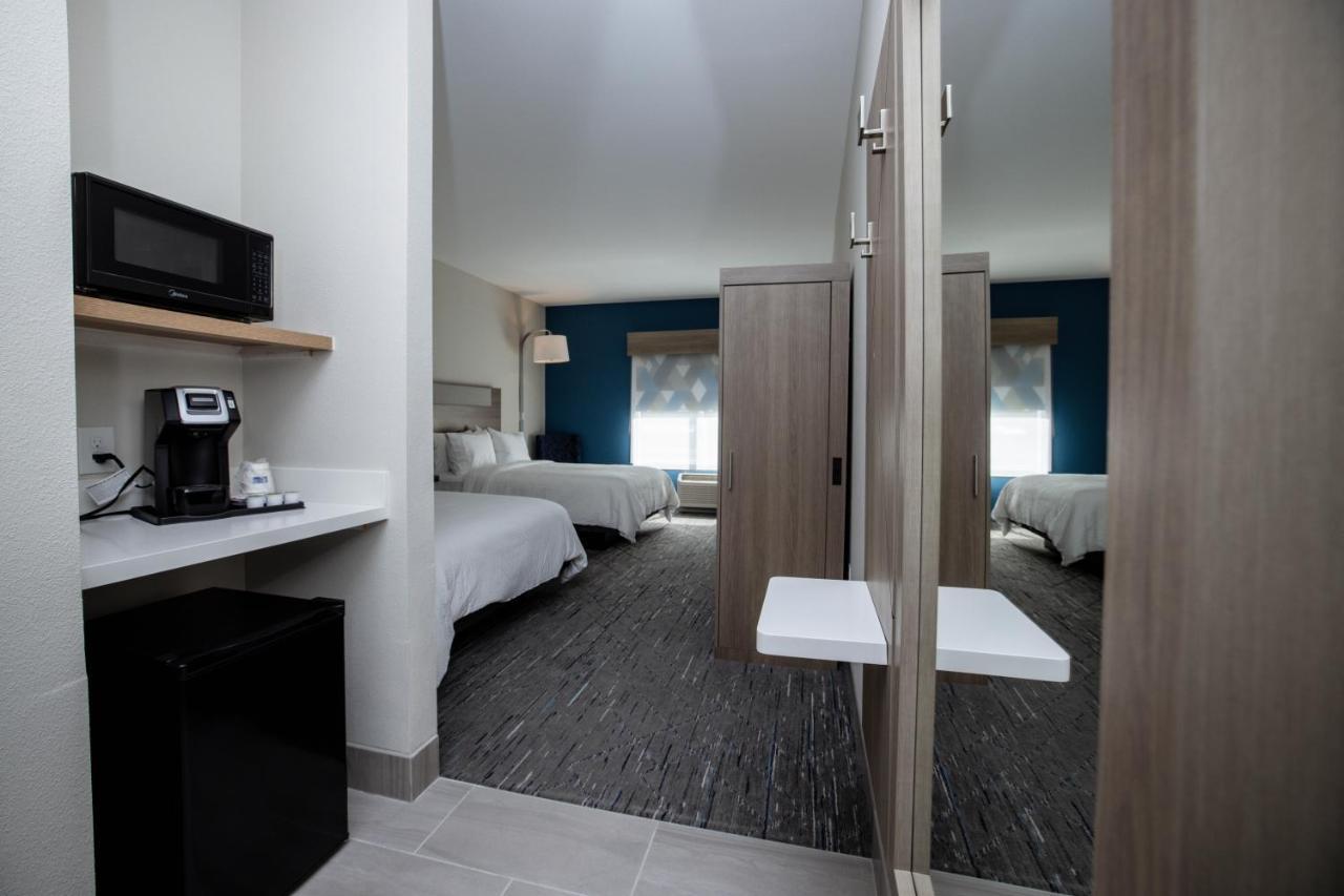 Holiday Inn Express & Suites Tampa Stadium - Airport Area By Ihg Dış mekan fotoğraf