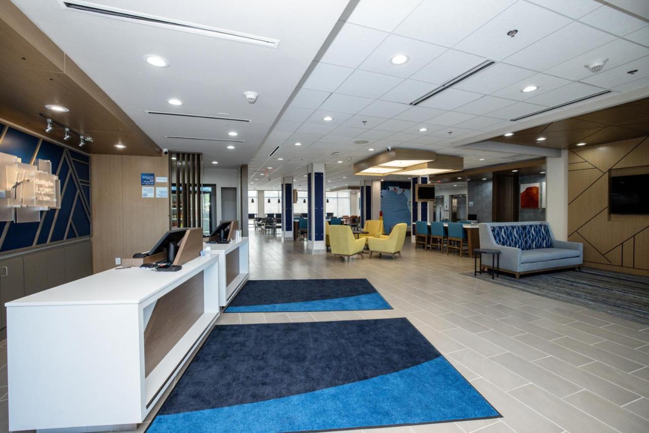 Holiday Inn Express & Suites Tampa Stadium - Airport Area By Ihg Dış mekan fotoğraf