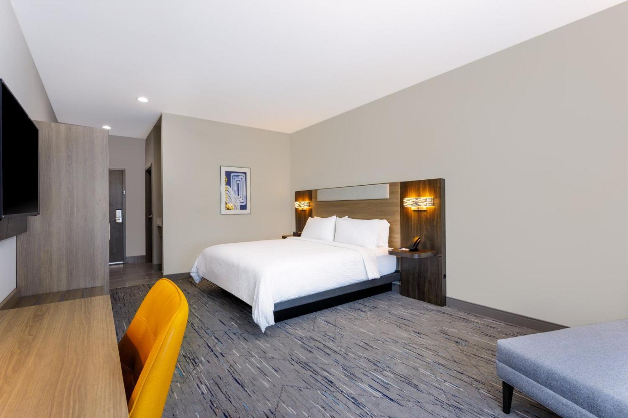Holiday Inn Express & Suites Tampa Stadium - Airport Area By Ihg Dış mekan fotoğraf