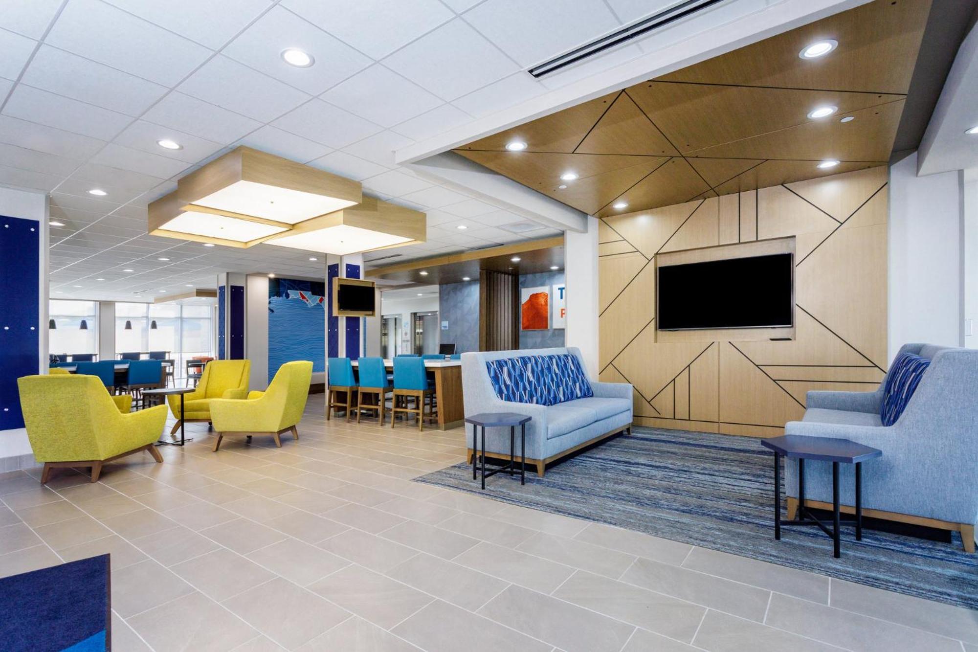 Holiday Inn Express & Suites Tampa Stadium - Airport Area By Ihg Dış mekan fotoğraf