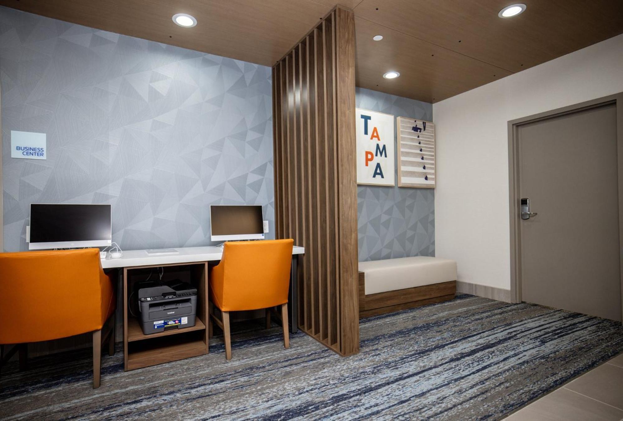 Holiday Inn Express & Suites Tampa Stadium - Airport Area By Ihg Dış mekan fotoğraf
