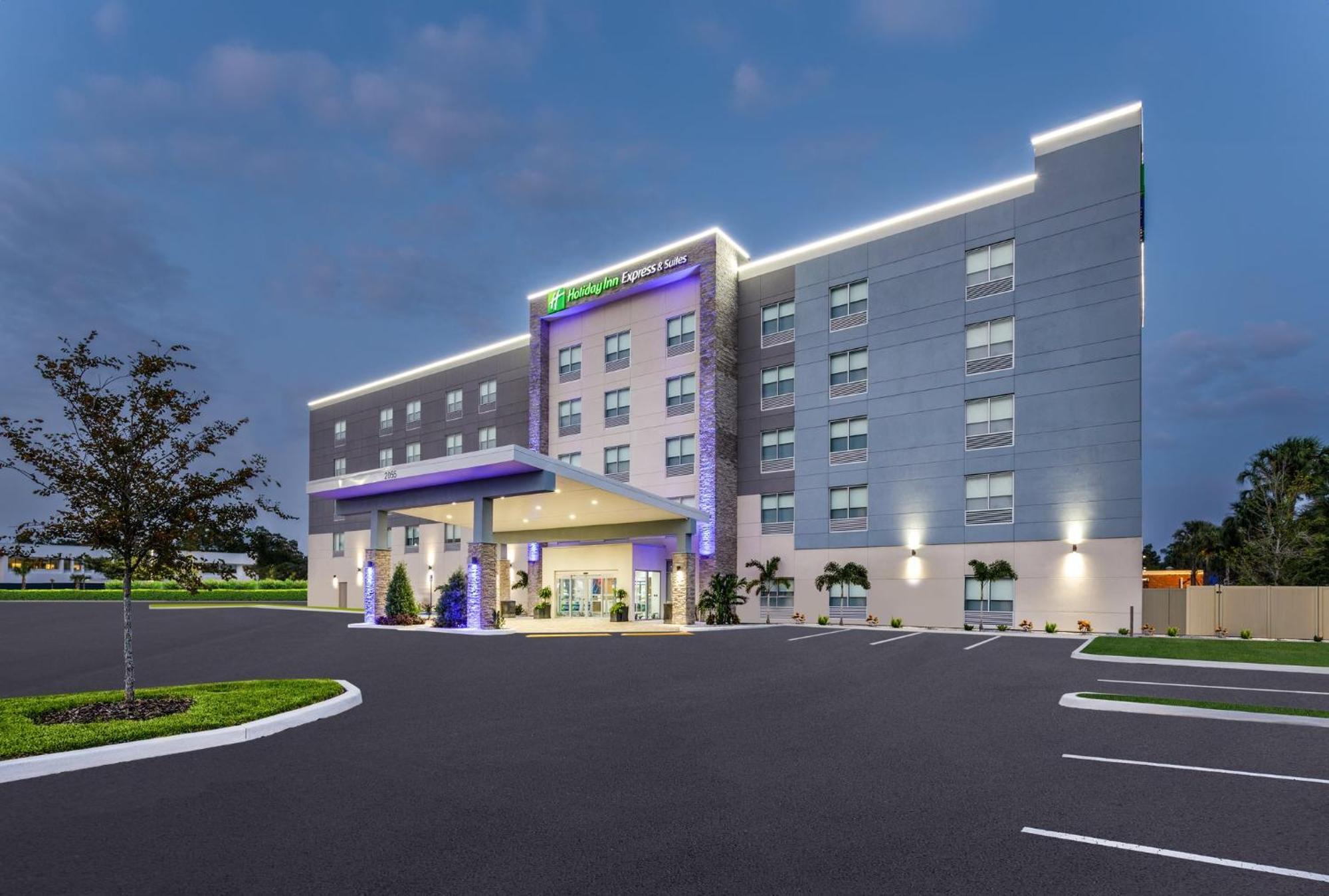 Holiday Inn Express & Suites Tampa Stadium - Airport Area By Ihg Dış mekan fotoğraf