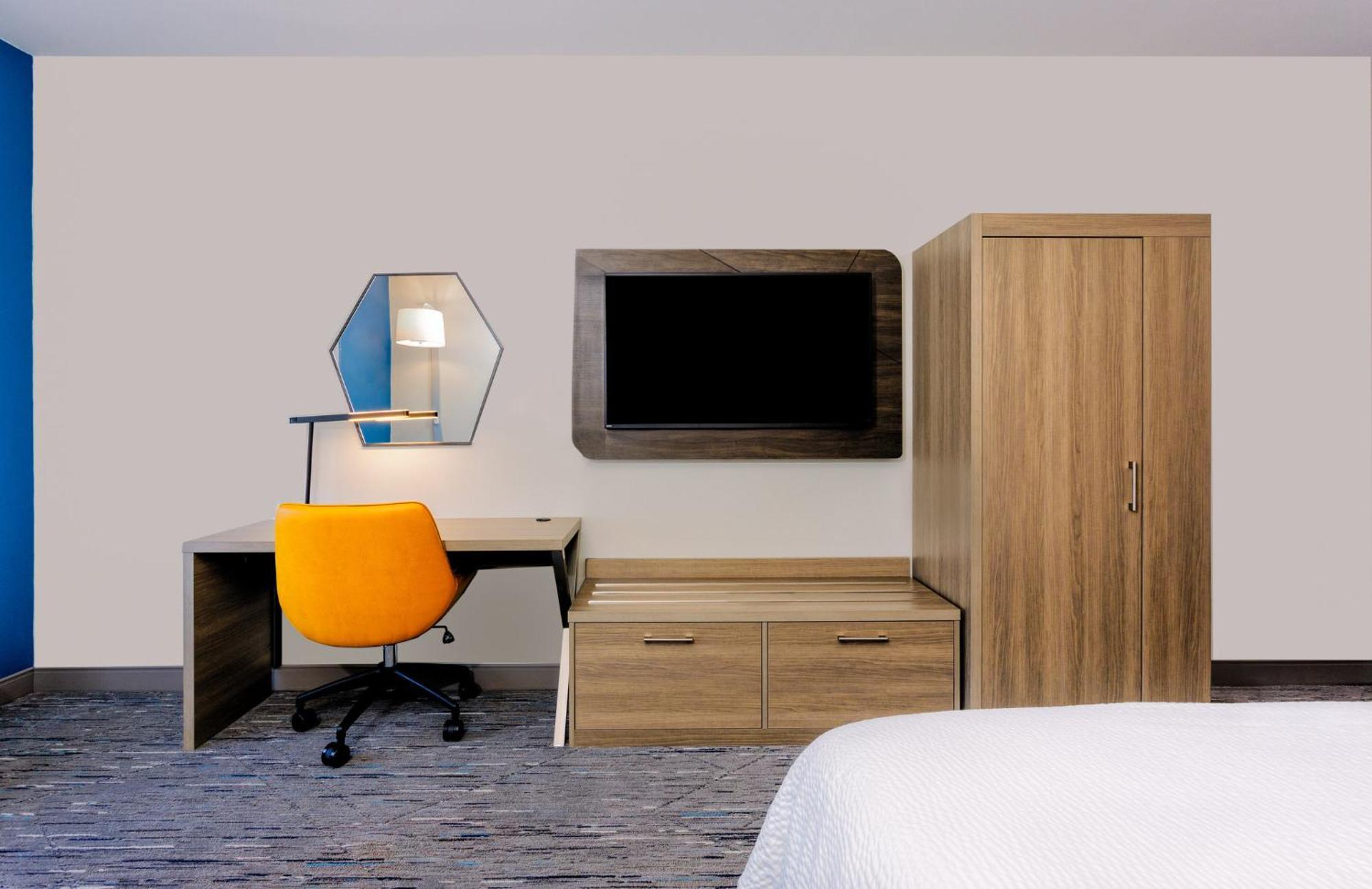 Holiday Inn Express & Suites Tampa Stadium - Airport Area By Ihg Dış mekan fotoğraf